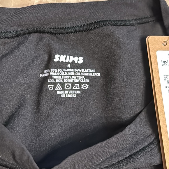 SKIMS FITS EVERYBODY T-SHIRT BODYSUIT - Picture 11 of 11